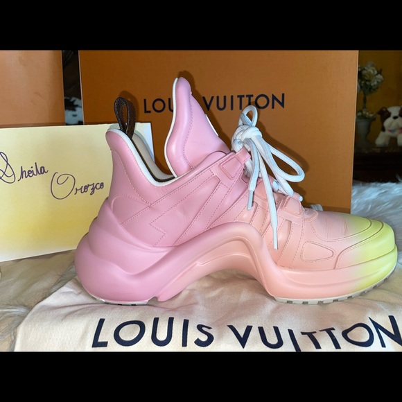 Louis Vuitton Archlight 2021 by the Pool collection limited edition - Picture 10 of 12